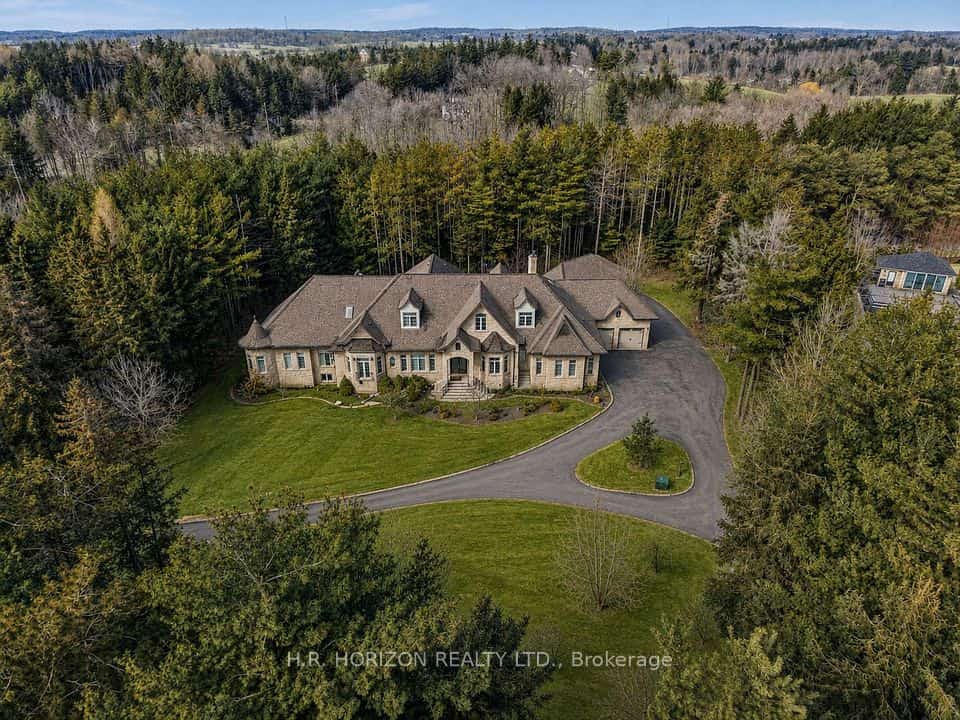 13045 Jane Street, King, ON L7B 1A3