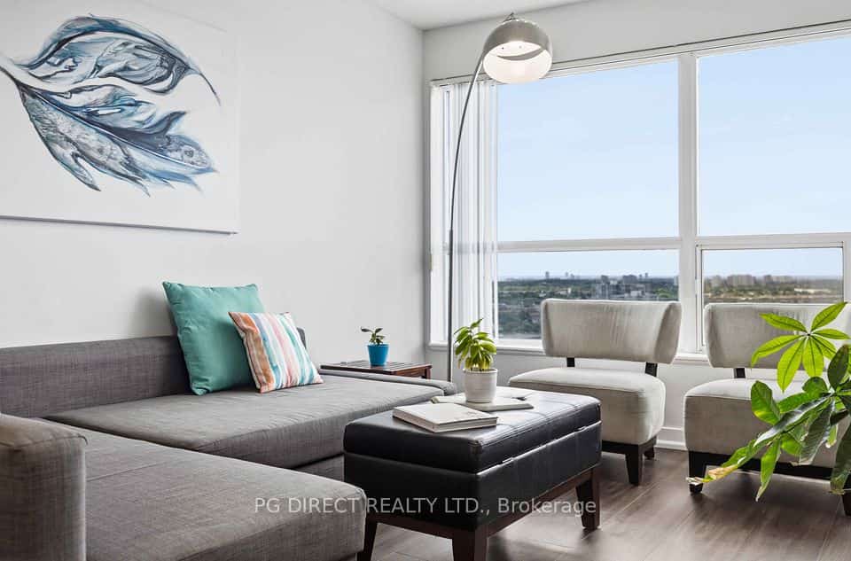 38 Lee Centre Drive #2716, Toronto, ON M1H 3J7