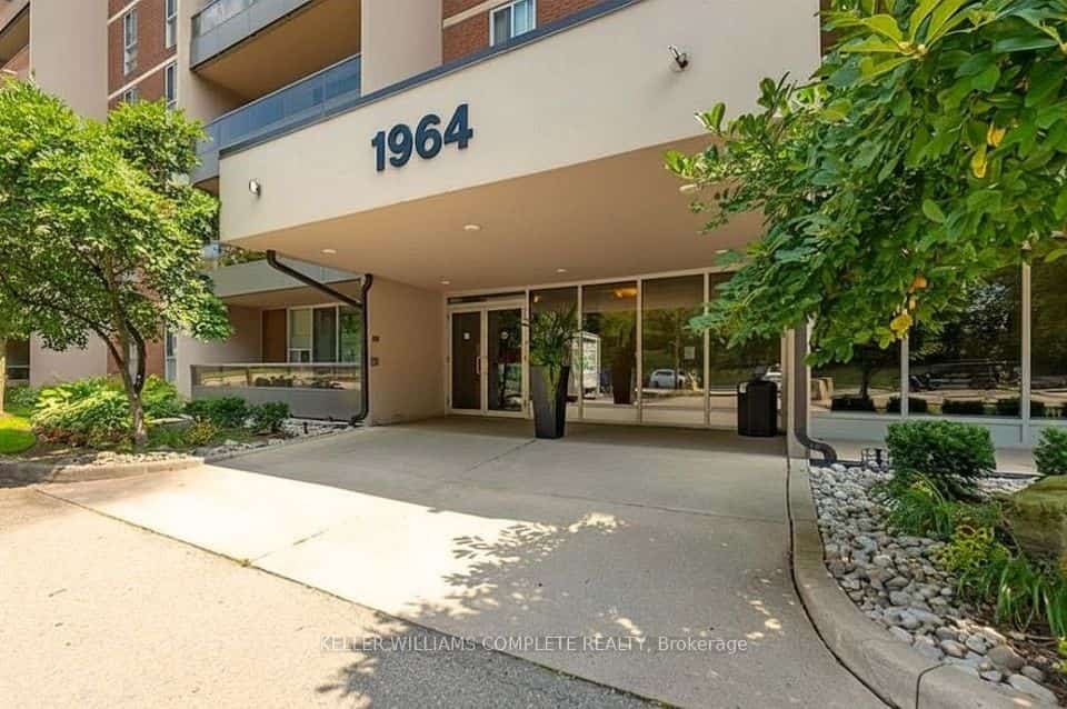 1964 Main Street W #1508, Hamilton, ON L8S 1J5