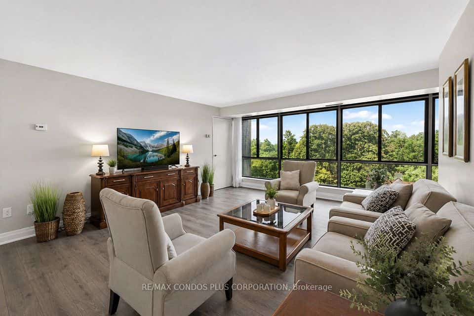 1400 Dixie Road #601, Mississauga, ON L5E 3E1