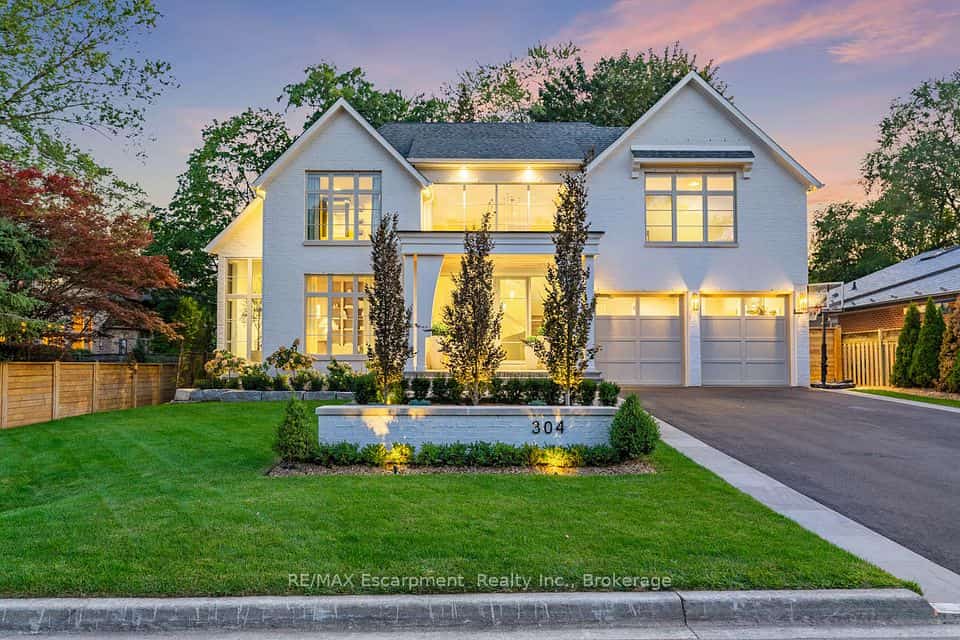 304 Pomona Avenue, Burlington, ON L7N 1T3