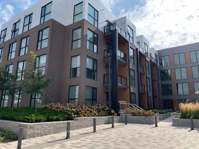 210 Sabina Drive #111, Oakville, ON L6H 0W6