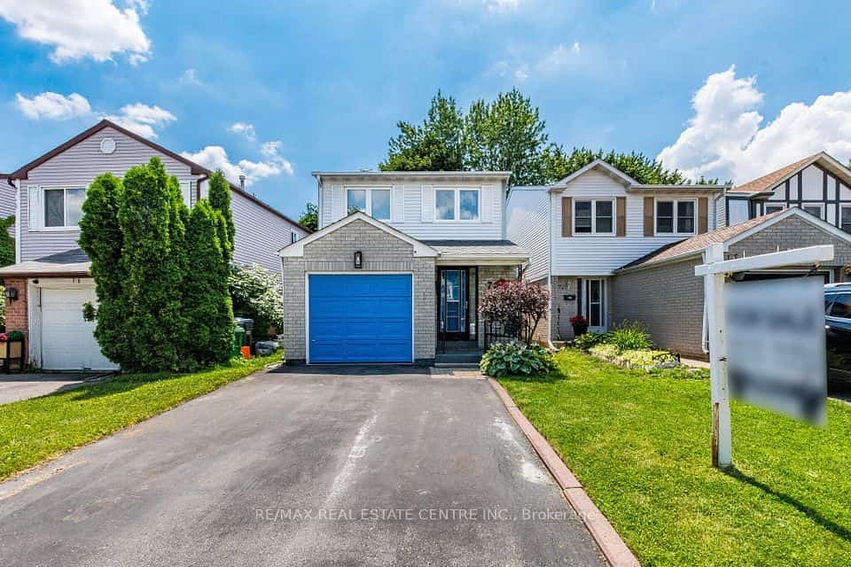 72 Malabar Crescent, Brampton, ON L6S 3X8