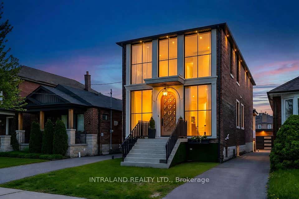 39 Chandos Avenue, Toronto, ON M6H 2E6
