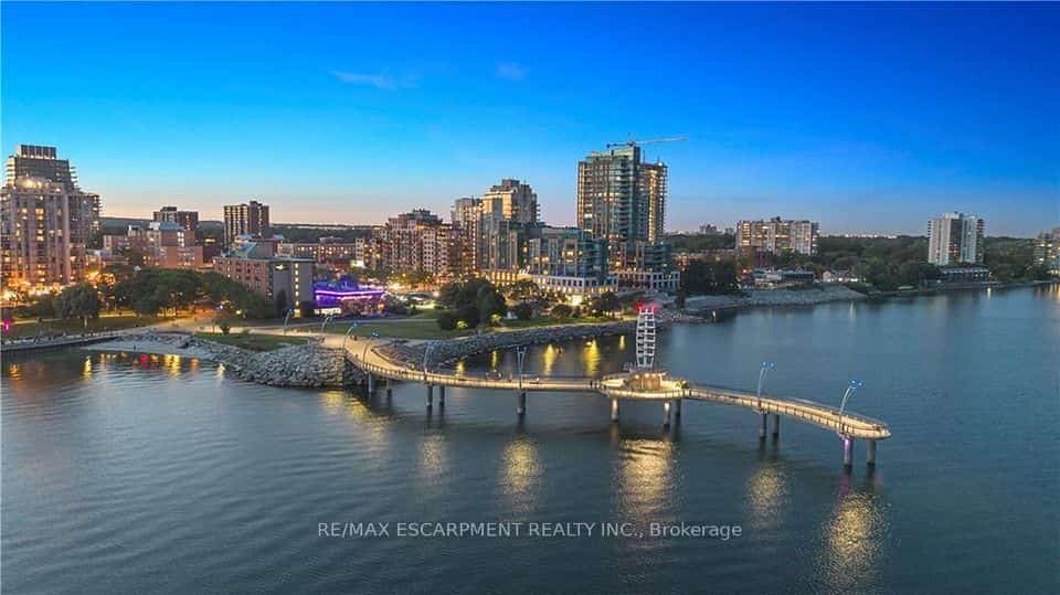 2060 Lakeshore Road #406, Burlington, ON L7R 0G2