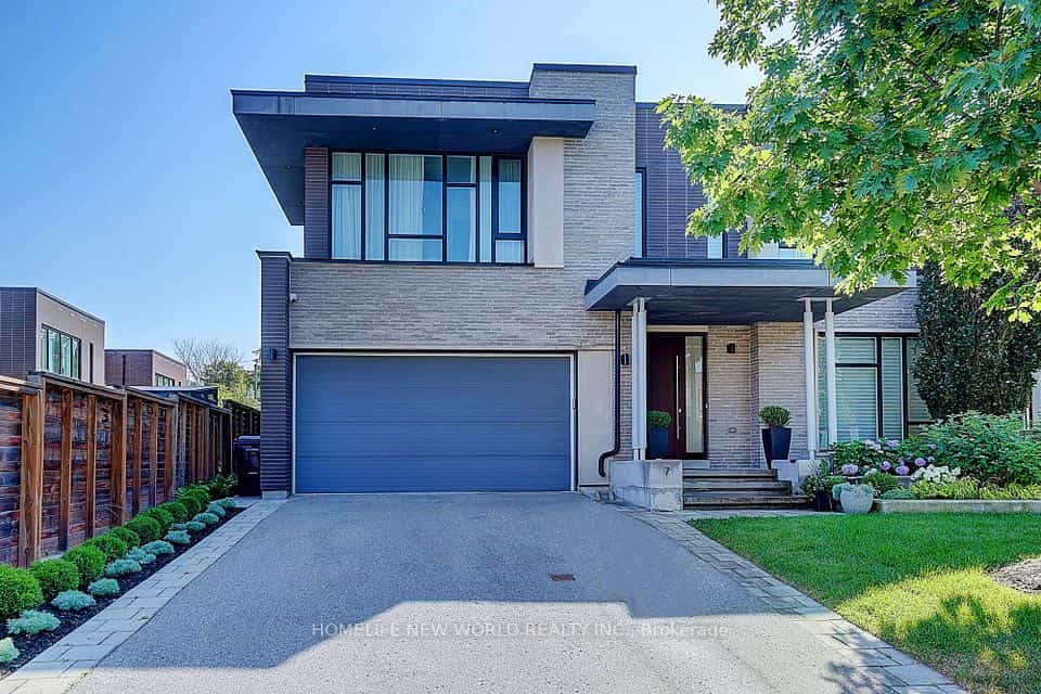 7 Valliere Place W, Toronto, ON M2K 0C9