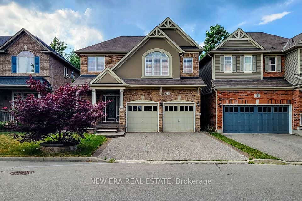 128 Montreal Circle, Hamilton, ON L8E 0C8