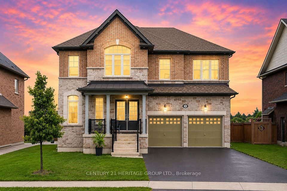 282 Reg Harrison Trail, Newmarket, ON L3X 0M4