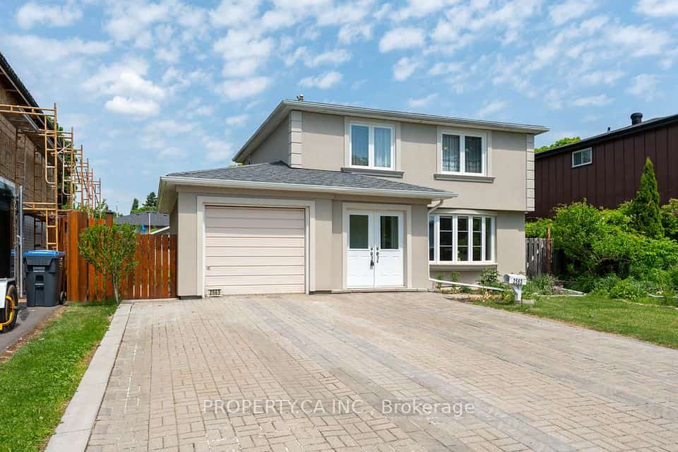 2563 Bromsgrove Road W, Mississauga, ON L5J 1M1