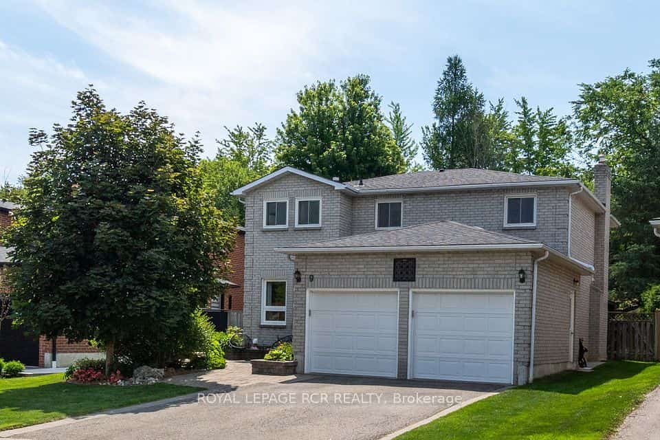 9 Doepath Way, Caledon, ON L7E 2G4