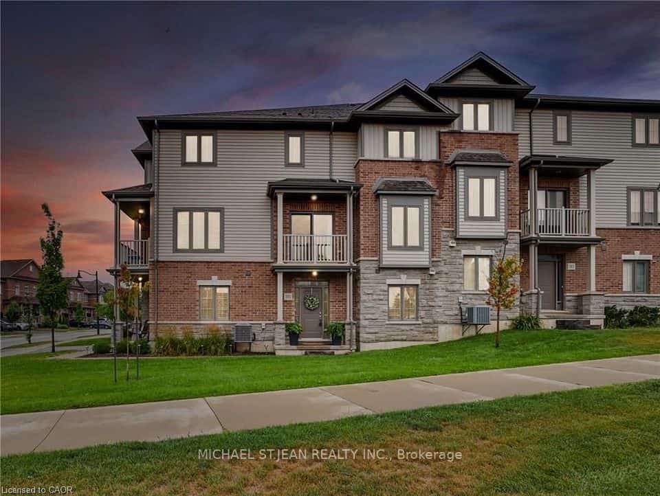 101 Mallard Trail, Hamilton, ON L8B 1W5