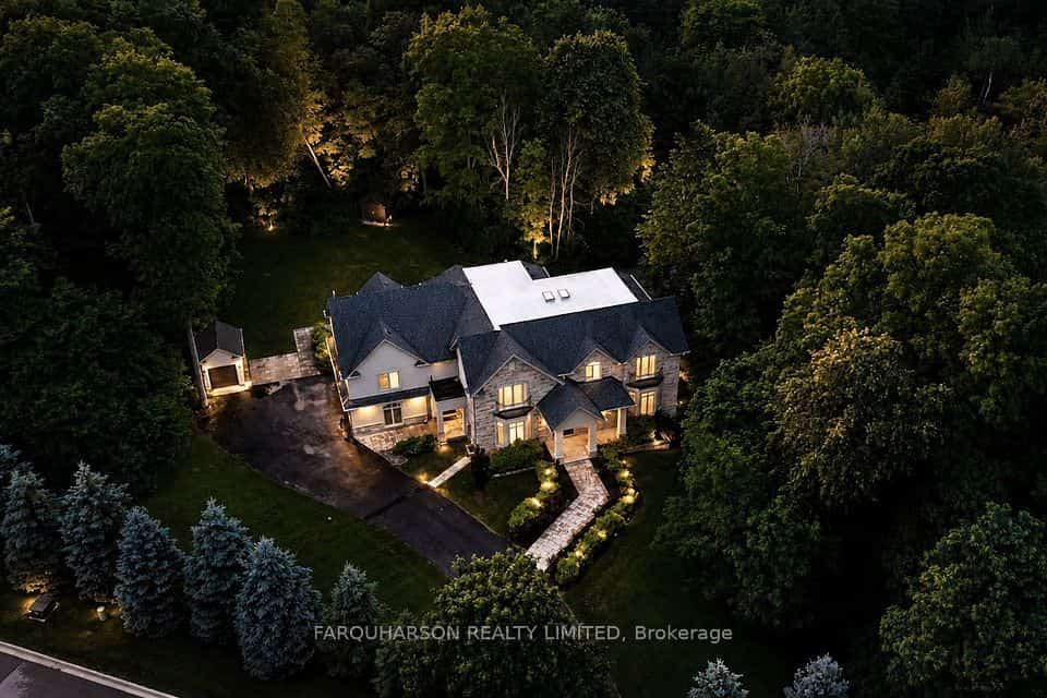 19 Glenhill Trail, Whitchurch-Stouffville, ON L4A 1L9