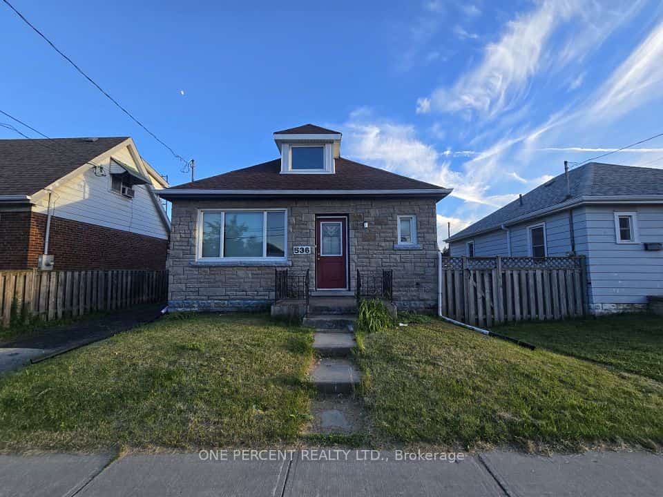 536 Queensdale Avenue E, Hamilton, ON L8V 1L2
