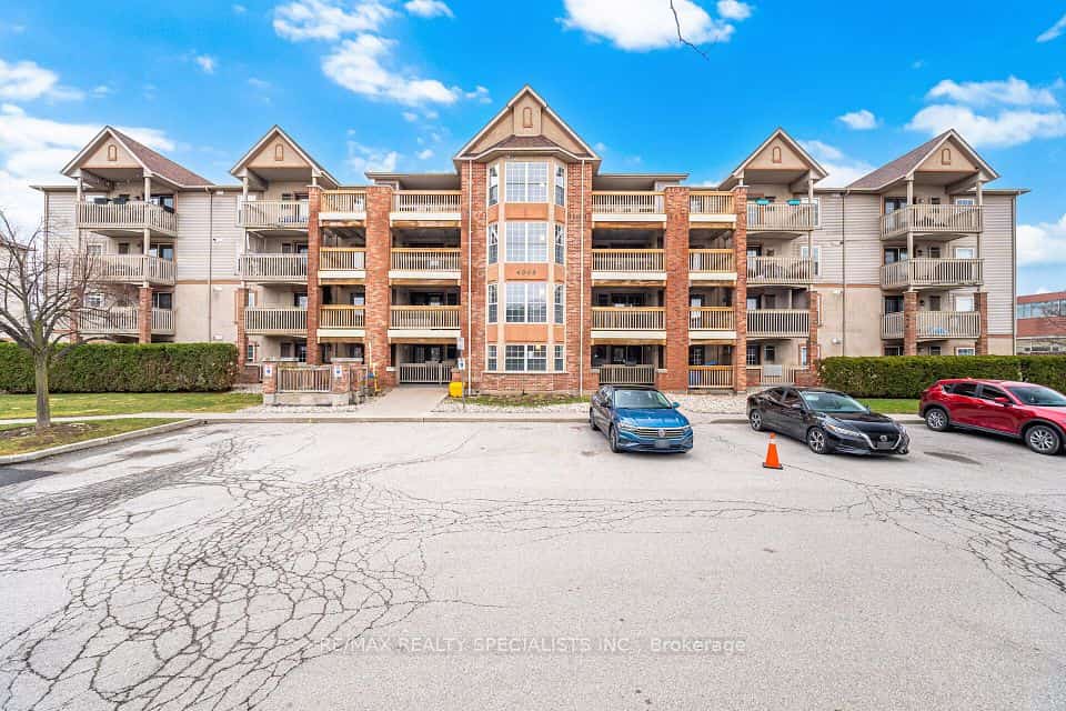 4003 Kilmer Drive #305, Burlington, ON L7M 4M1