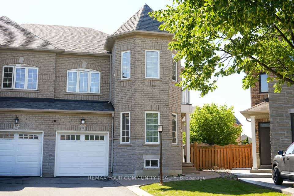15 Bellefontaine Court, Vaughan, ON L6A 4A7