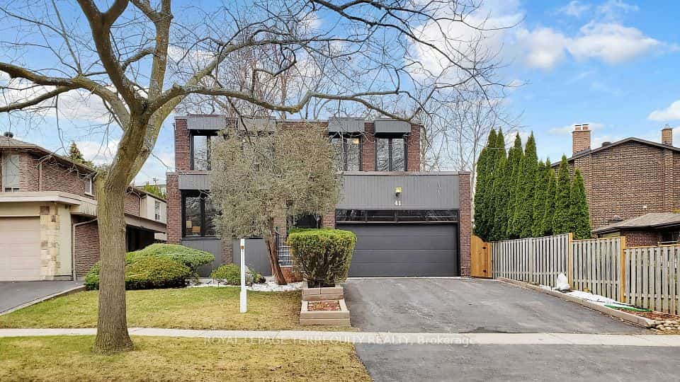 41 Beardmore Crescent, Toronto, ON M2K 2P3