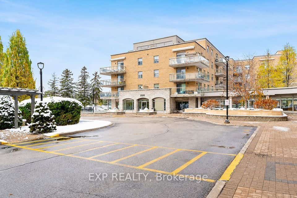 2506 Rutherford Road #210, Vaughan, ON L4K 5N4