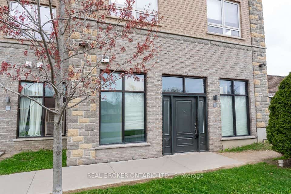 904 Paisley Road #102, Guelph, ON N1K 0C6