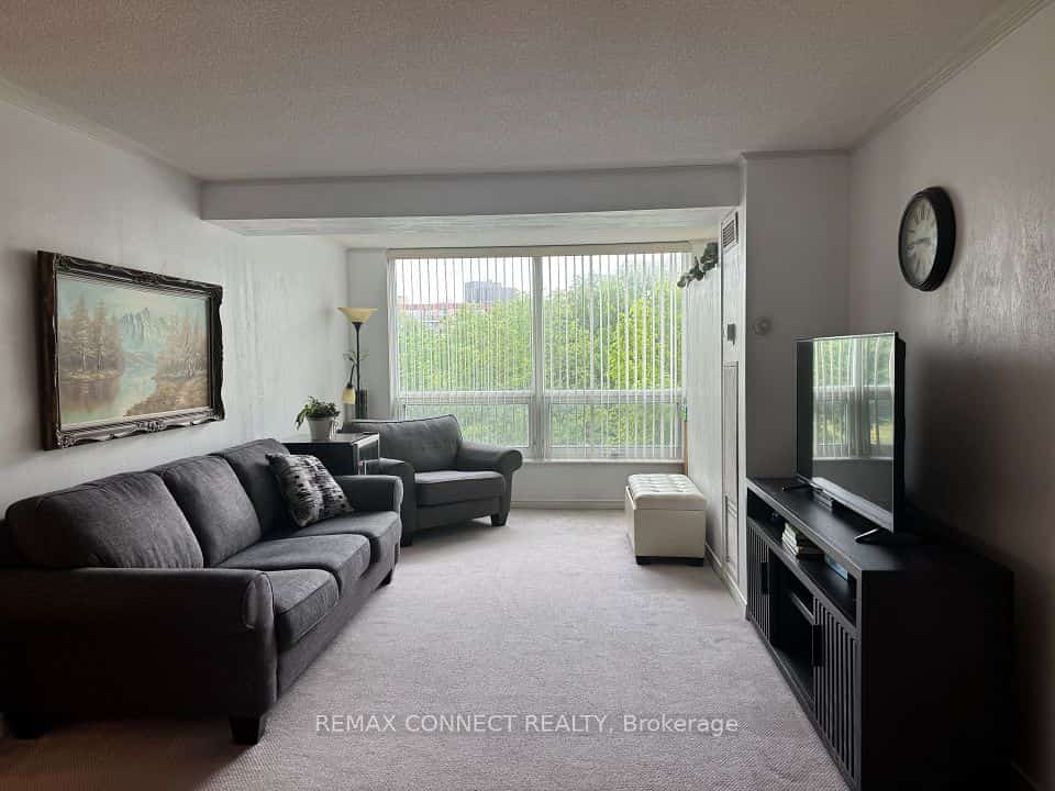326 Major Mackenzie Drive E #221, Richmond Hill, ON L4C 8T4