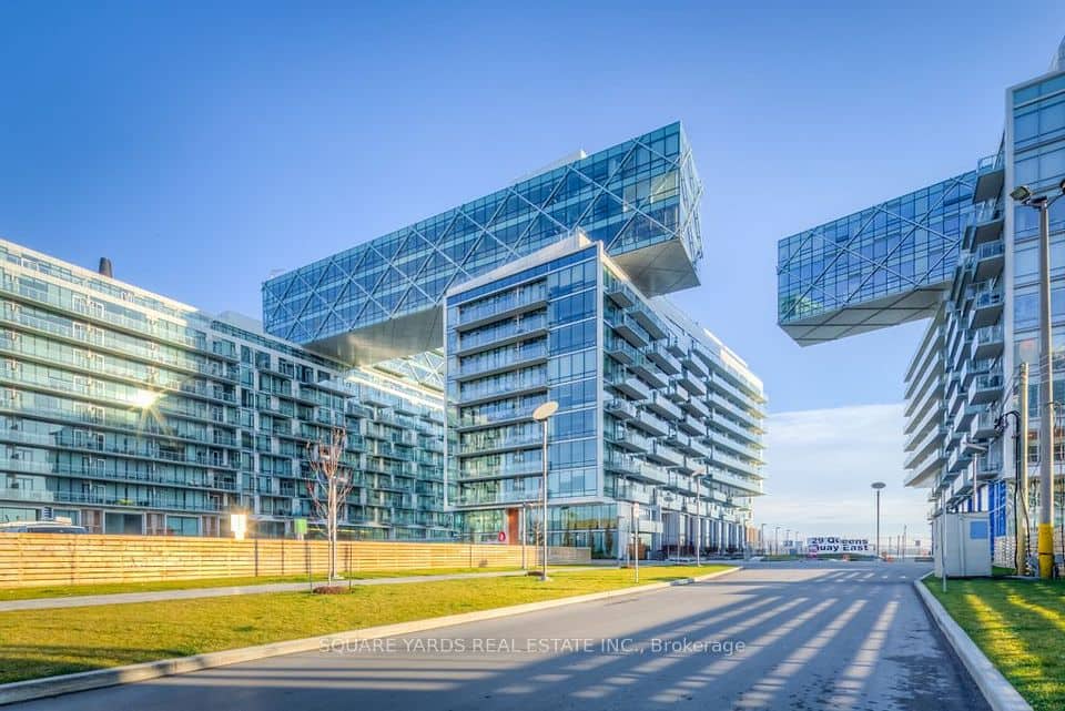 39 Queens Quay E, Toronto