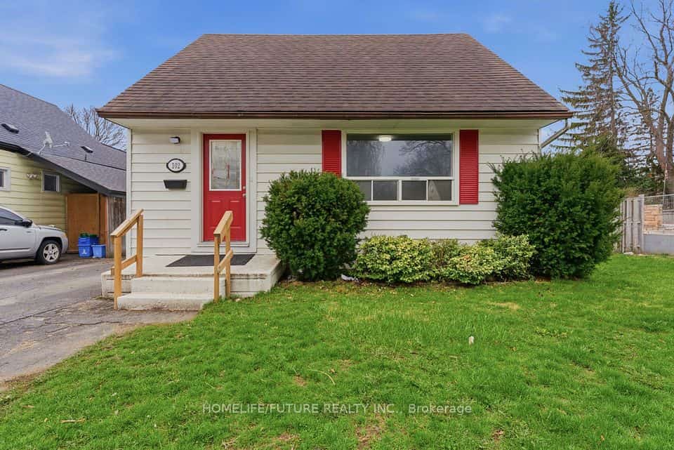 102 Kings Crescent, Ajax, ON L1S 2M7