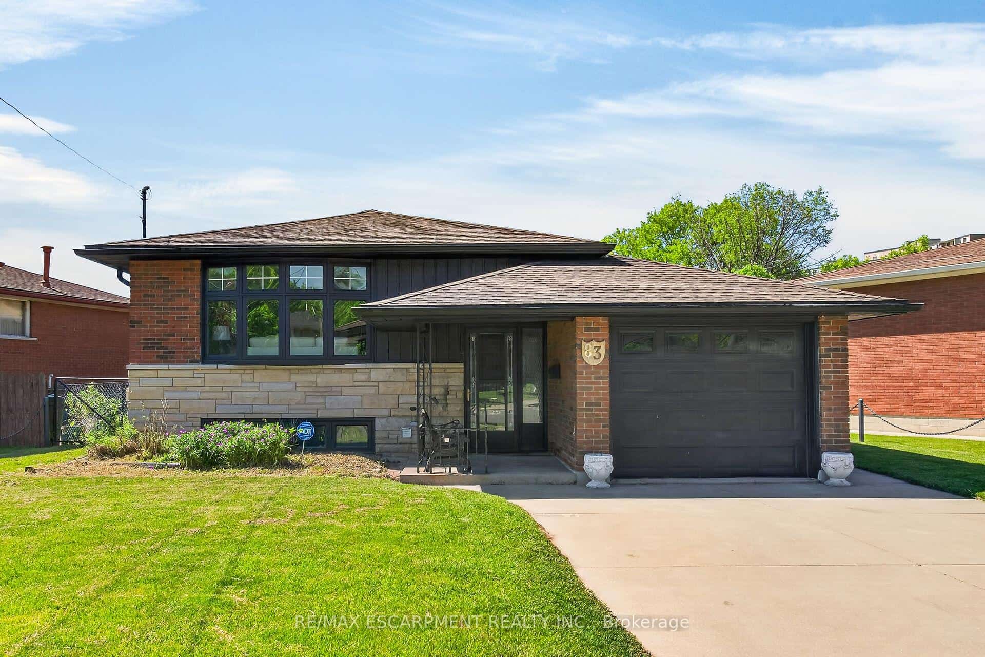 83 Riverdale Drive, Hamilton, ON L8E 1K2