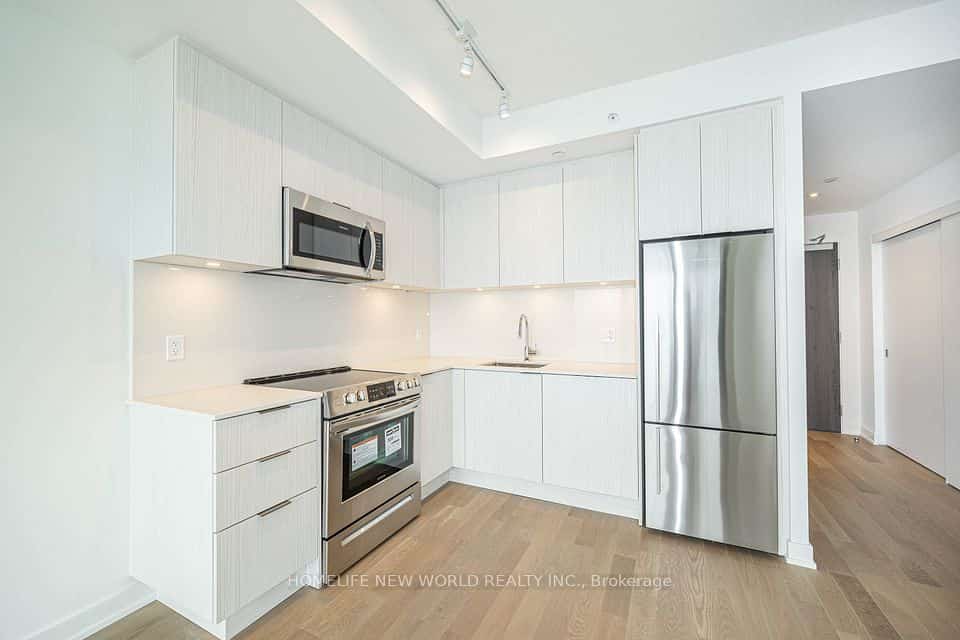25 Richmond Street E #3215, Toronto, ON M5C 0A6