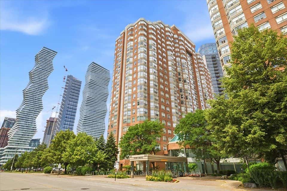 335 Webb Drive #PH106, Mississauga, ON L5B 4A1