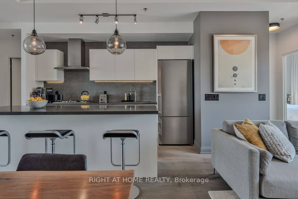 41 Ossington Avenue, Toronto