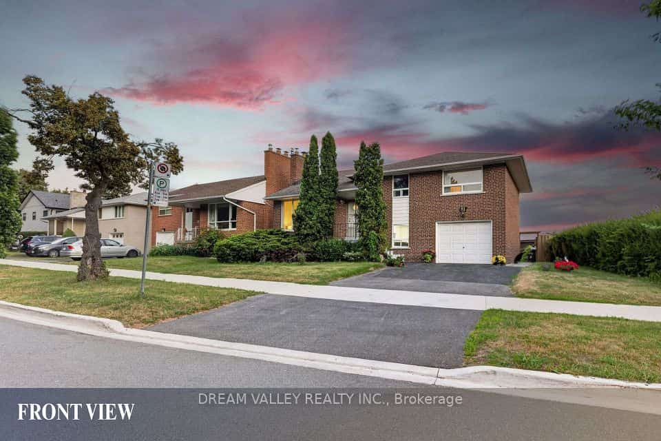 51 Sloley Road, Toronto, ON M1M 1C7