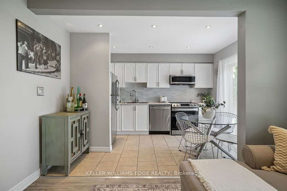 39 Pinewoods Drive #35, Hamilton, ON L8J 3Z4