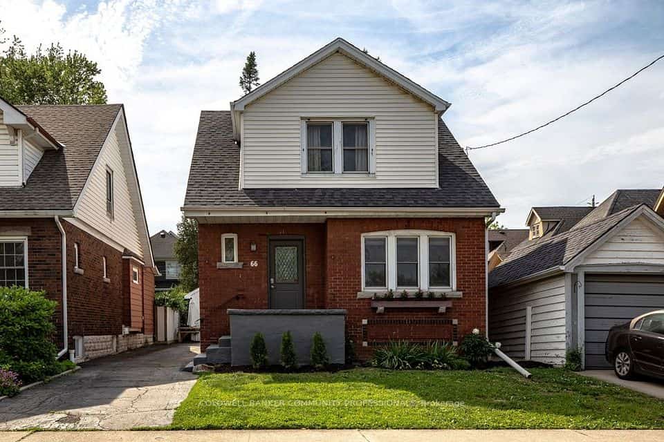 66 Edgemont Street S, Hamilton, ON L8K 2H5