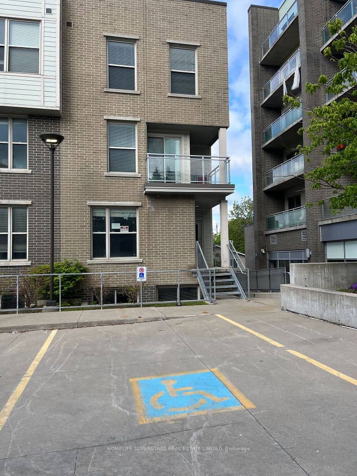 62 Balsam Street N, Waterloo, Waterloo
