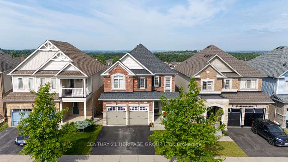 32 Michaelis Street, New Tecumseth, ON L9R 0M8