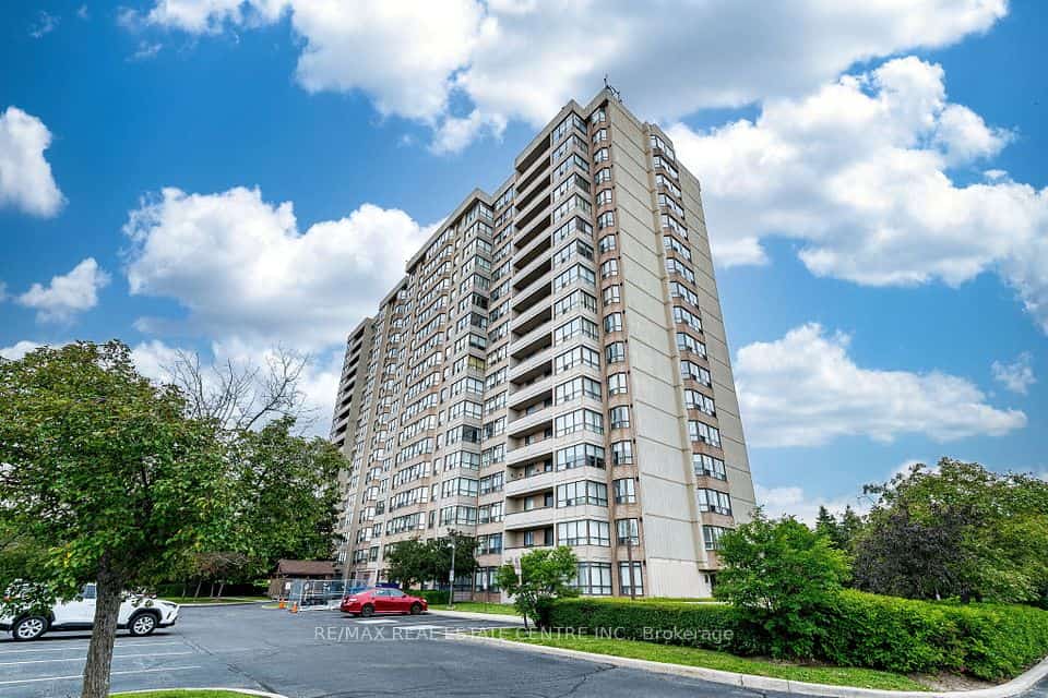 10 Malta Avenue #210, Brampton, ON L6Y 4G6