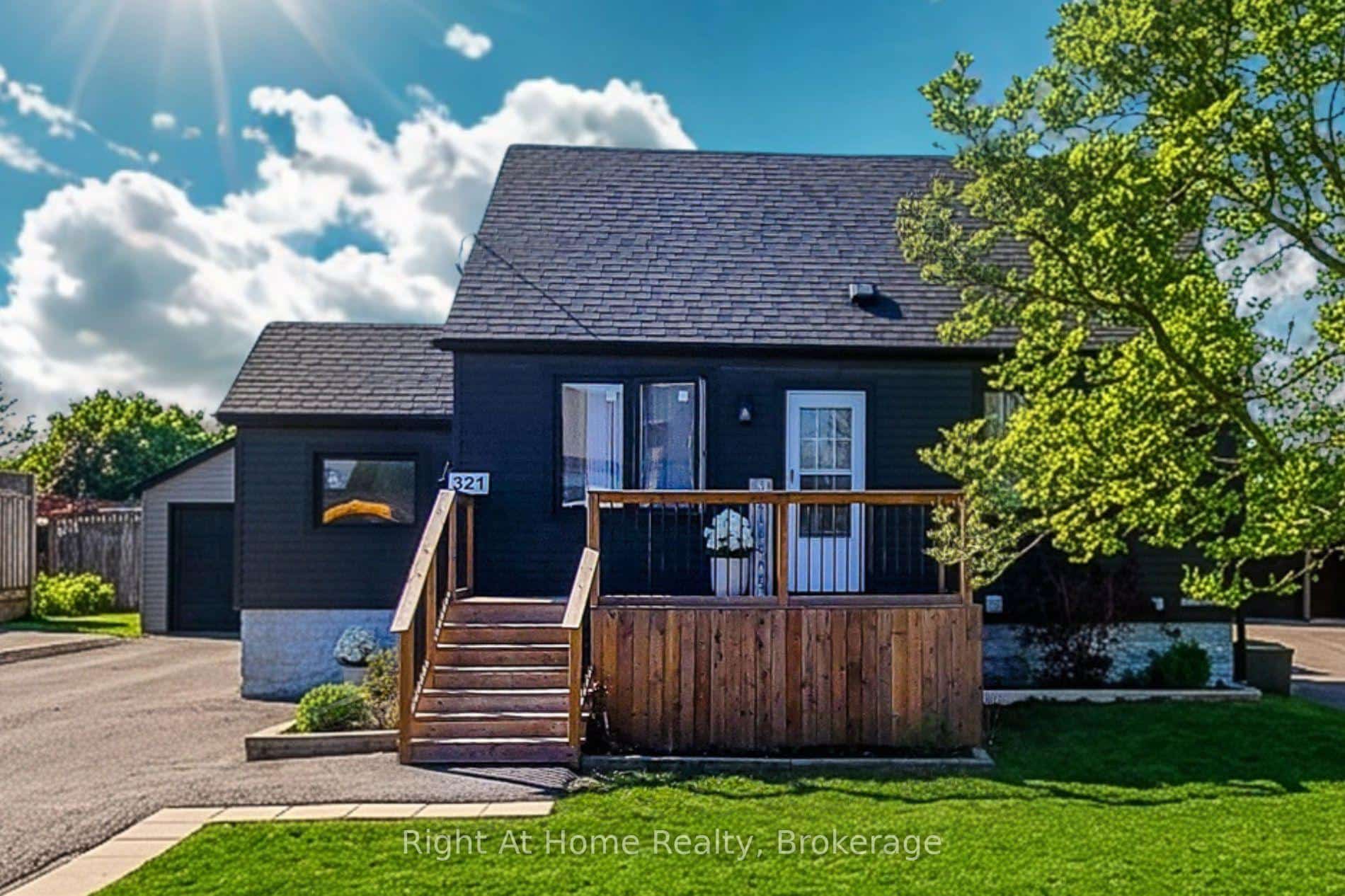 321 Dewitt Road N, Hamilton, ON L8E 2T1
