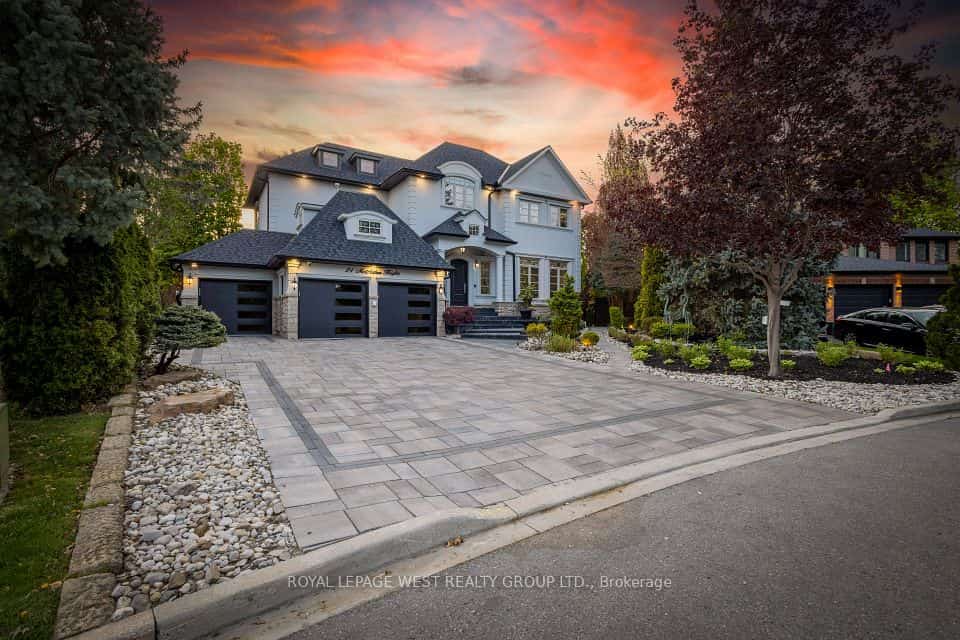 24 McArthur Heights, Brampton, ON L6Z 3N2
