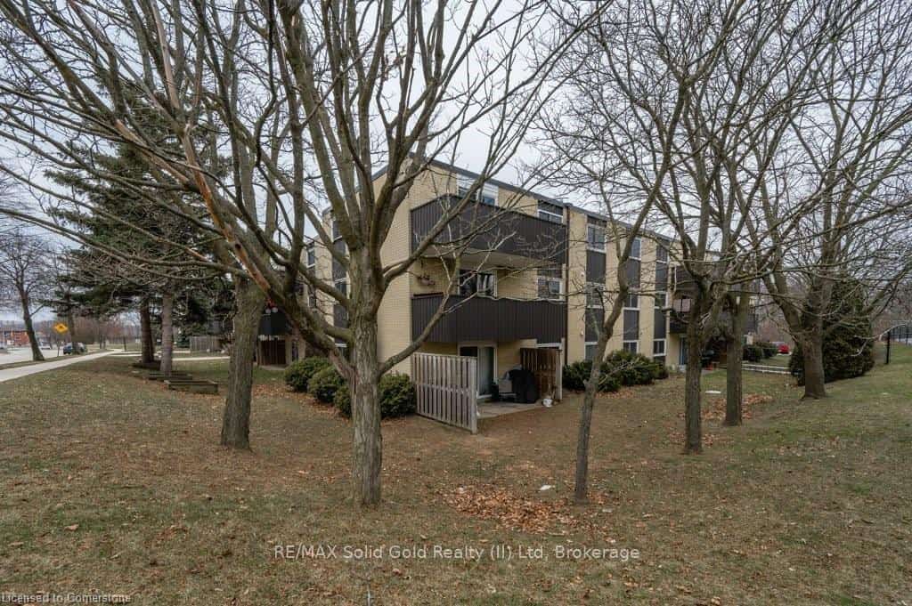 75 Hazelglen Drive #308, Kitchener, ON N2M 2E2