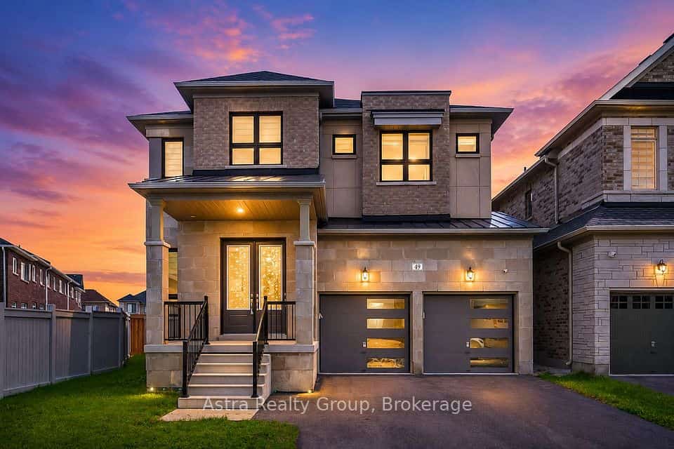 49 Westlake Crescent, Bradford West Gwillimbury, ON L3Z 4K4