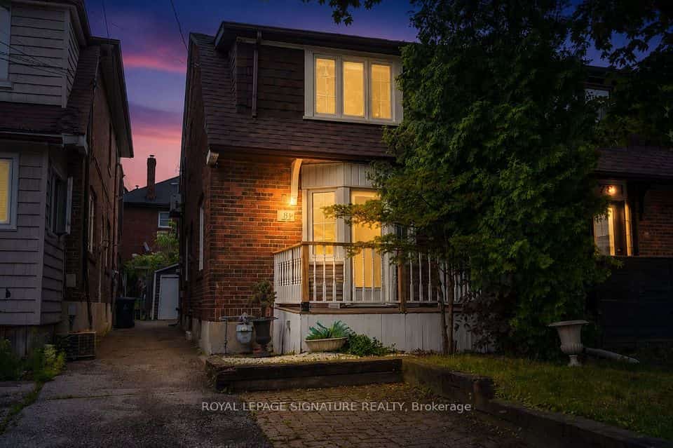 81 Cleveland Street, Toronto, ON M4S 2W4