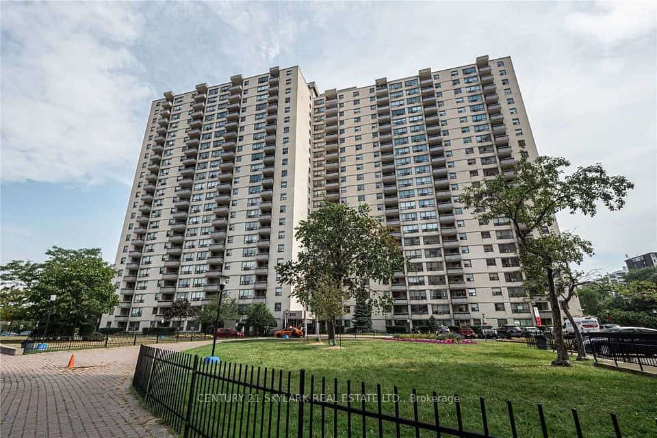 370 Dixon Road #1601, Toronto, ON M9R 1T2