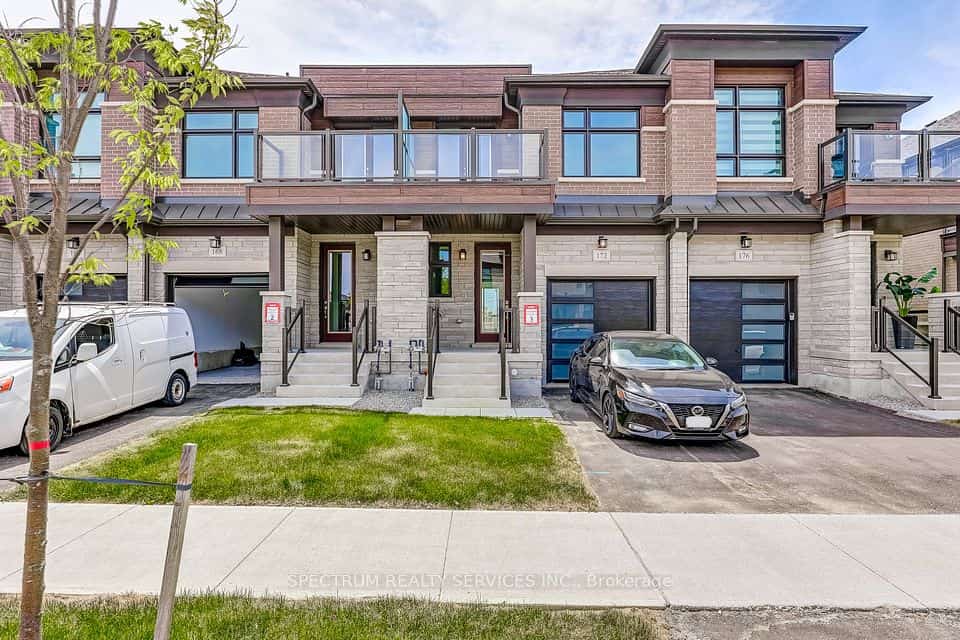 172 Adario Crescent, Vaughan, ON L3L 0G3
