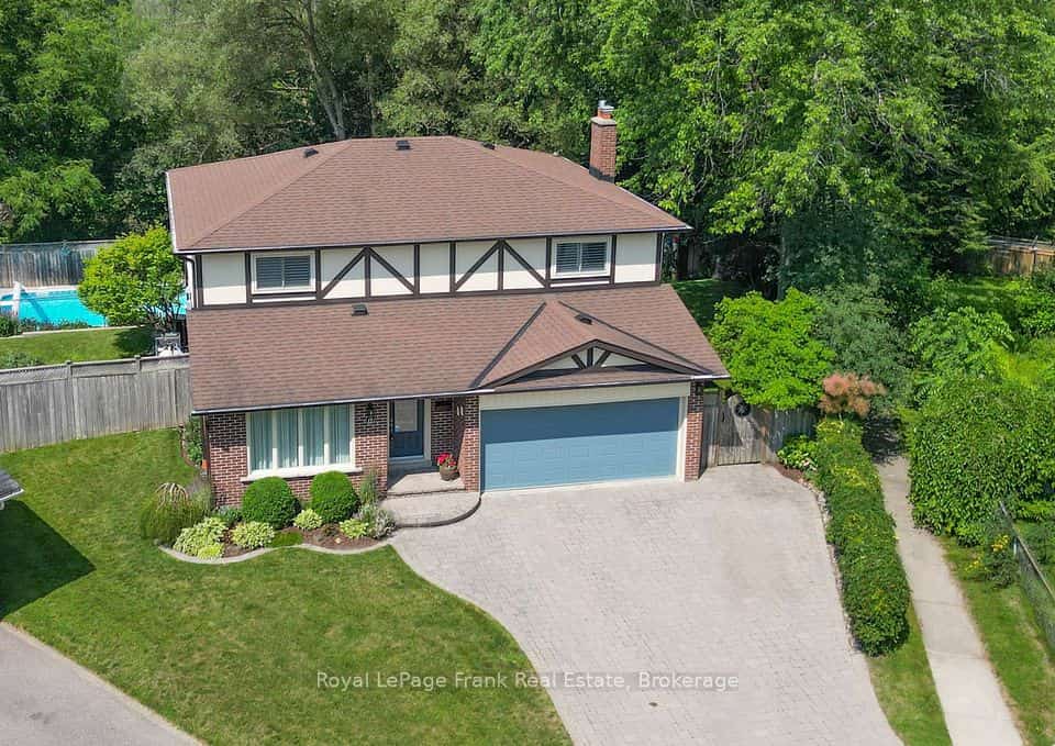 19 Ann Arbour Court, Whitby, ON L1N 5T7