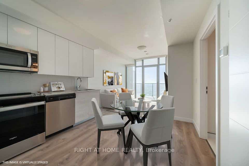 60 Frederick Street #3910, Kitchener, ON N2H 0C7
