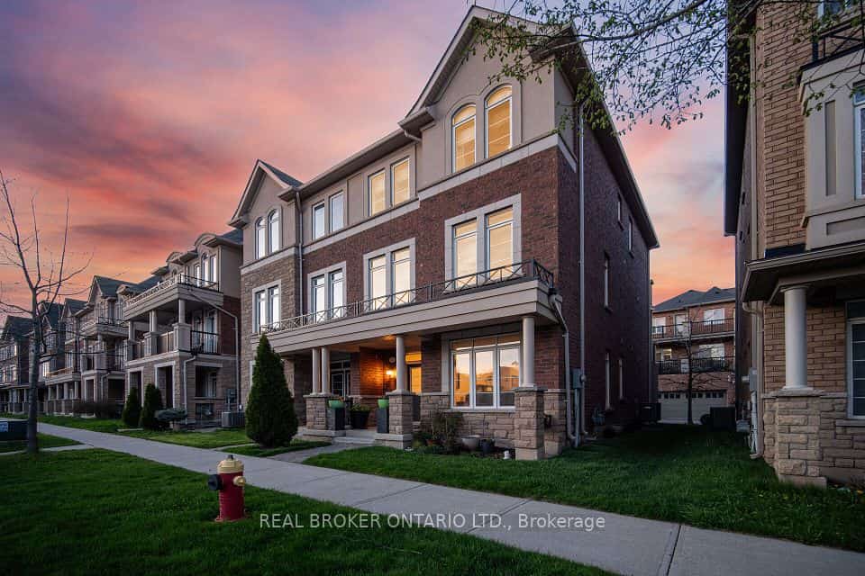 3077 Preserve Drive, Oakville, ON L6M 0W7
