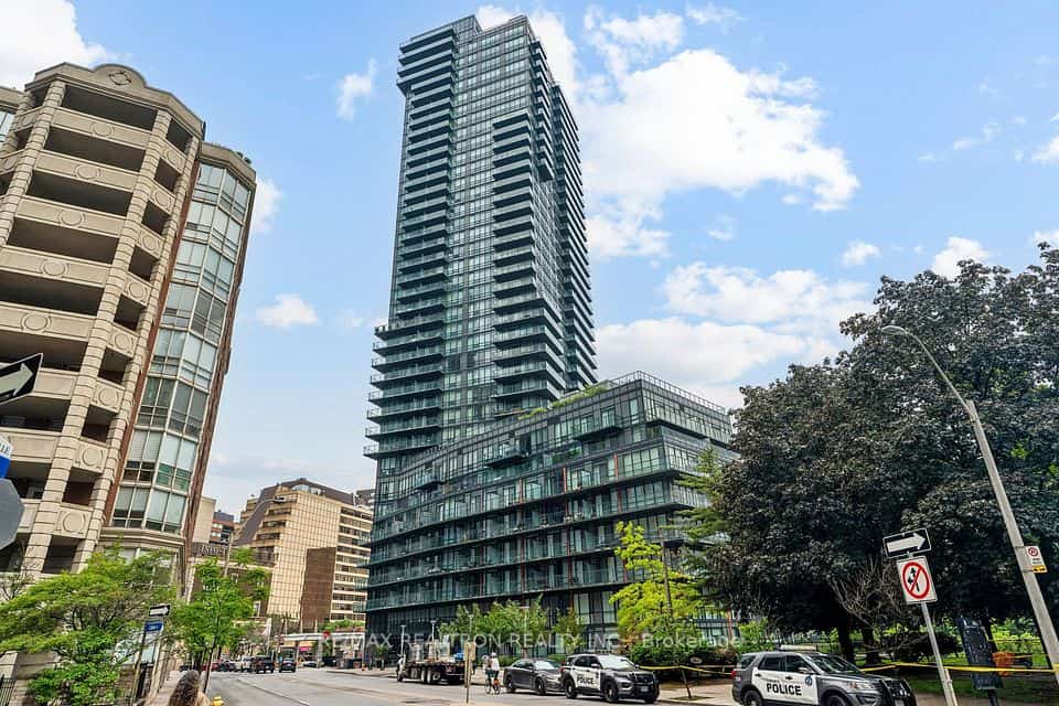 Milan Condos, Toronto