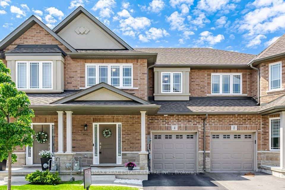4 Laguna Village Crescent, Hamilton, ON L0R 1P0