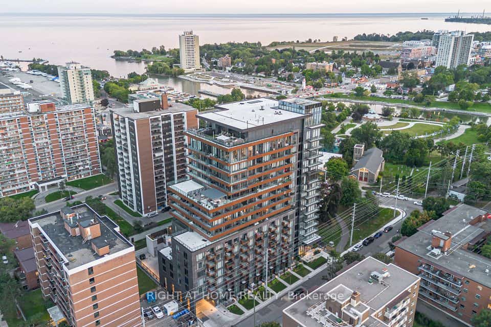 21 Park Street E #506, Mississauga, ON L5G 0C2