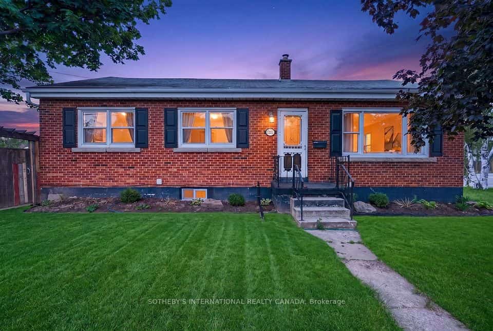 2265 Prospect Street, Burlington, ON L7R 1Z9