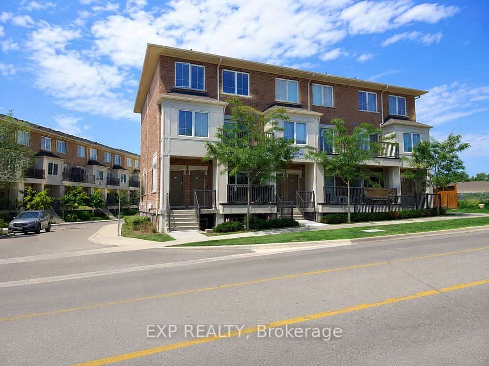485 Beresford Path #2, Oshawa, ON L1H 0B2